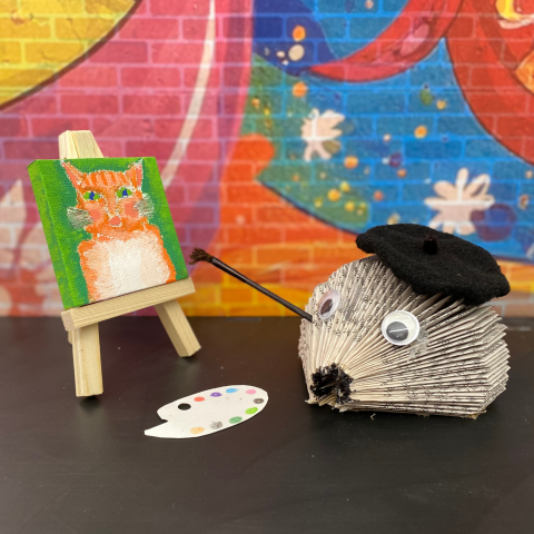 Hedgehog paints a picture